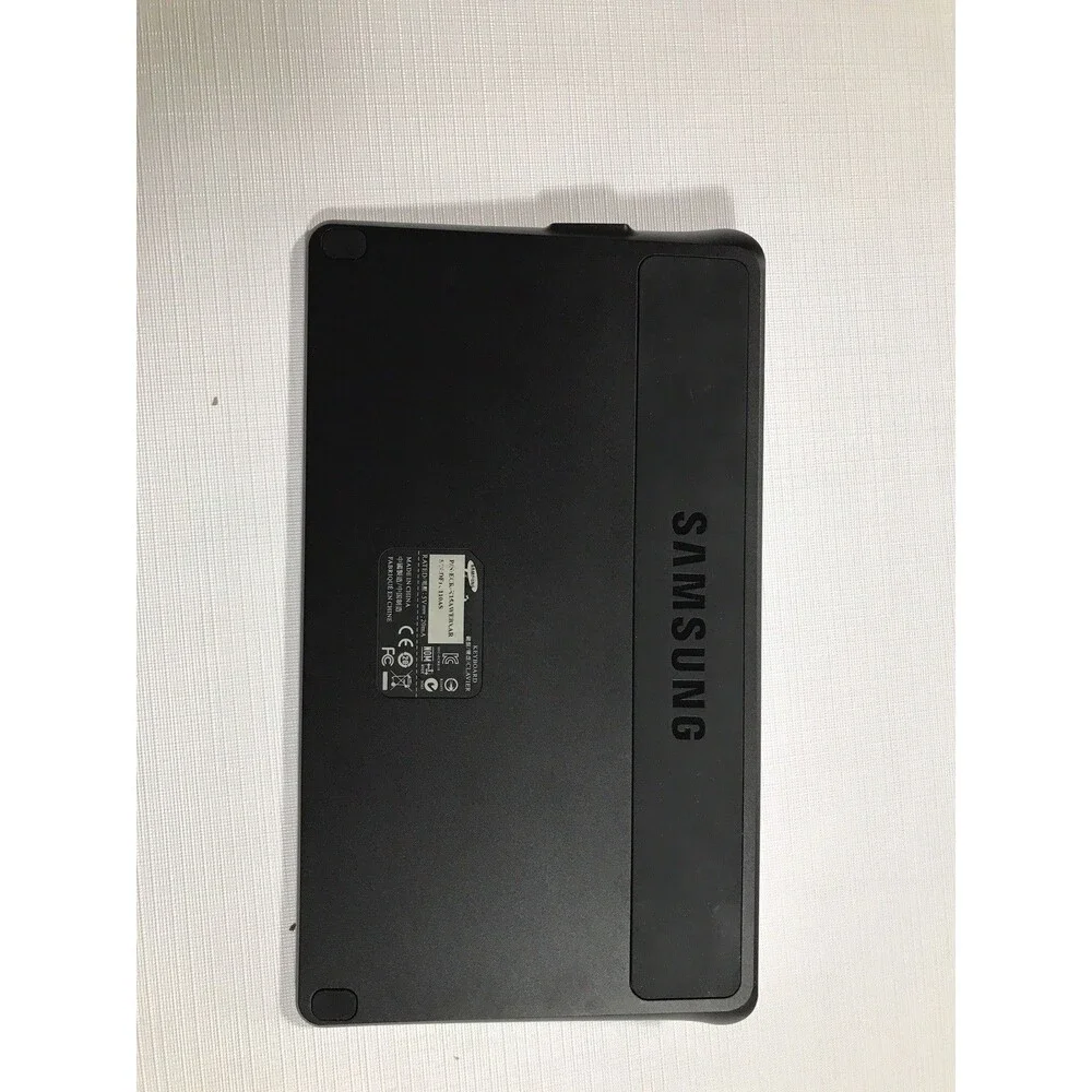 Samsung Mini Ipad Keyboard White and black S/N DF1C220AS P/N:ECR-K15AWEBXAR